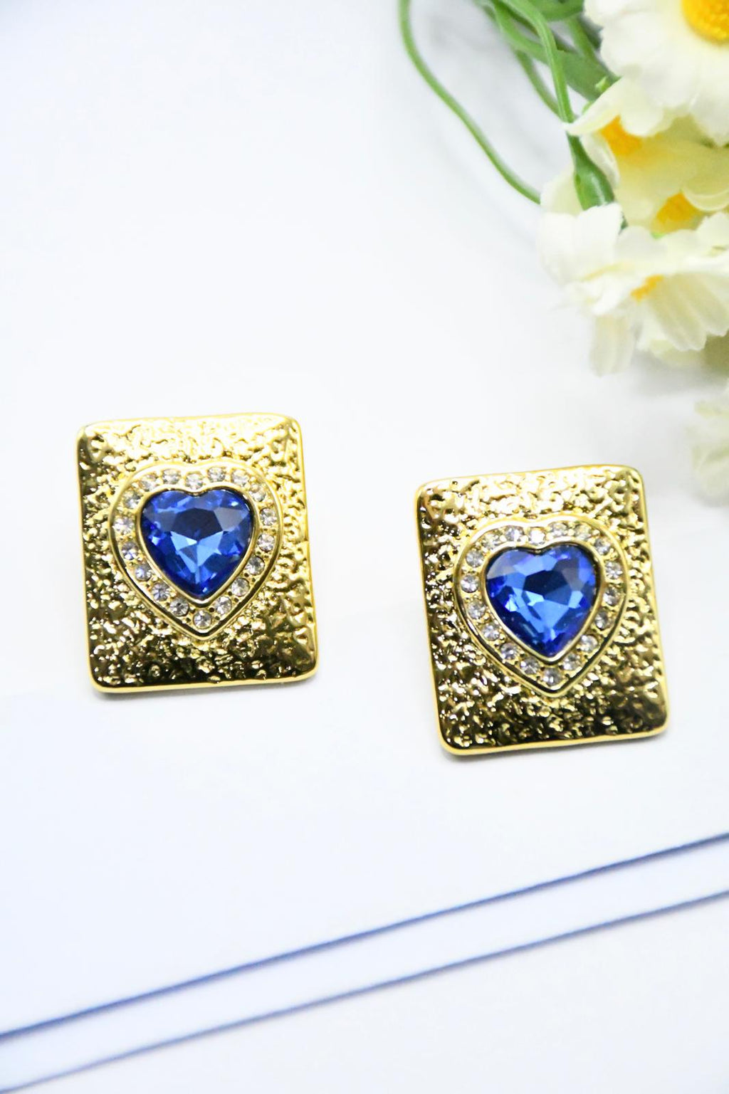 Boucles d'Oreilles dorées cœur bleu saphir